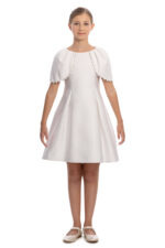 ⁦فستان الفتيات بكاب مزين باللؤلؤ بلون الكريمي للأعمار من 8 إلى 14 سنة⁩ - الصورة ⁦2⁩