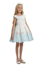 ⁦فستان بناتي أزرق بطرف مزهر مع فيونكة للأعمار من 3 إلى 7 سنوات⁩ - الصورة ⁦3⁩