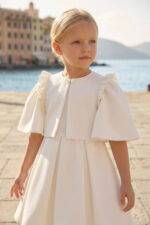 ⁦جاكيت للأطفال بلون الابيض⁩ - الصورة ⁦2⁩