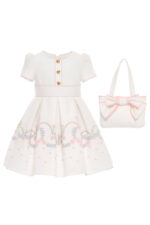 ⁦فستان بنات بودر المطرز بالزهور مع أزرار على شكل قلب وحقيبة مطابقة للأعمار من 3 إلى 7 سنوات⁩ - الصورة ⁦2⁩