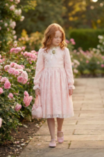 ⁦فستان دانتيل كلاسيكي للبنات مع حقيبة (من عمر 3 إلى 7 سنوات):⁩ - الصورة ⁦6⁩